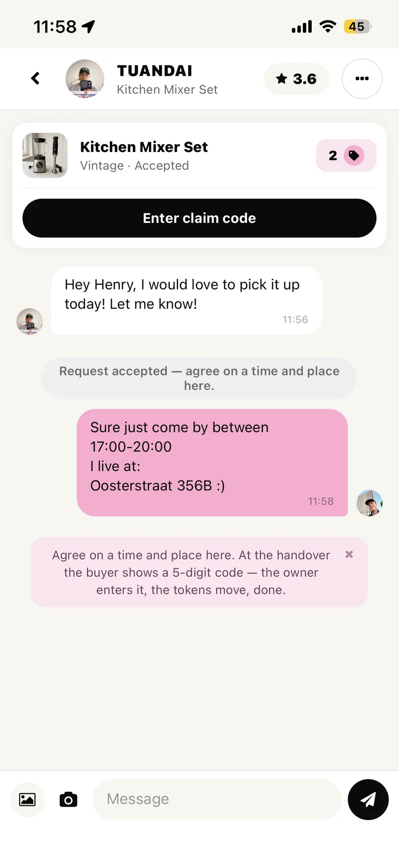 A chat in the coup app where a handover is being arranged